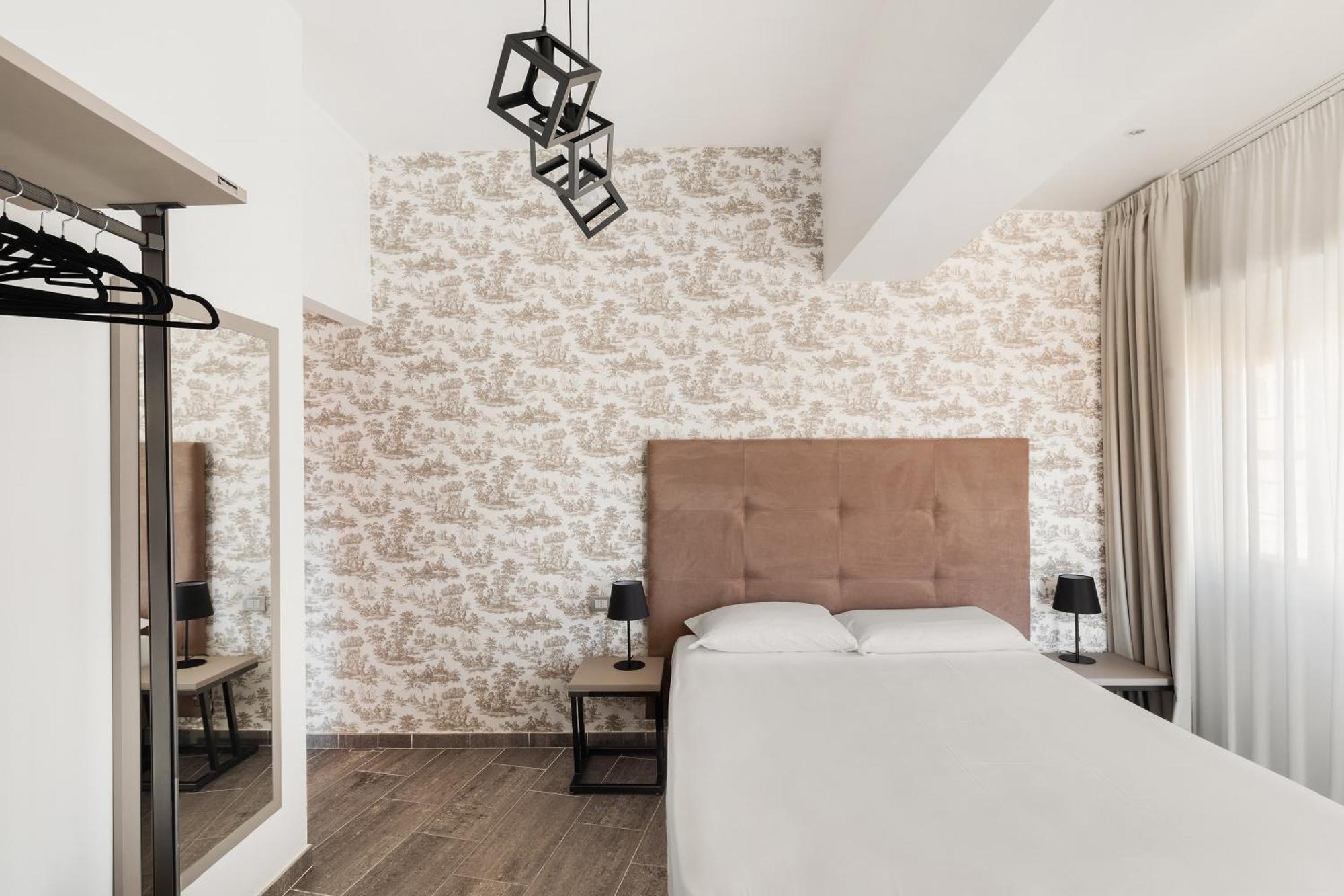 Adelante Rooms San Giovanni Rome Exterior photo